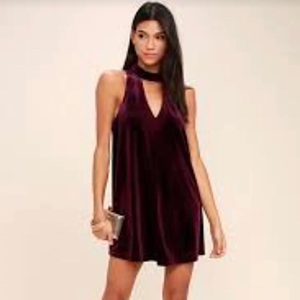 Lulu’s Sweet Song Plum Purple Velvet Swing Dress